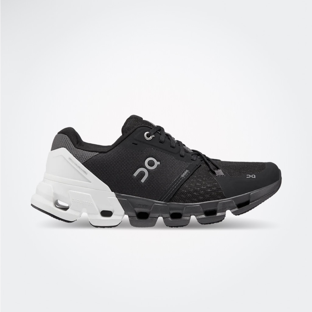 On Cloudflyer Running Shoes Black White Women’s Size 9.5